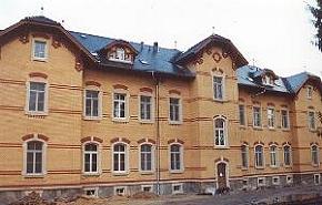 Fassadenreinigung an der Klinik Großschweidnitz